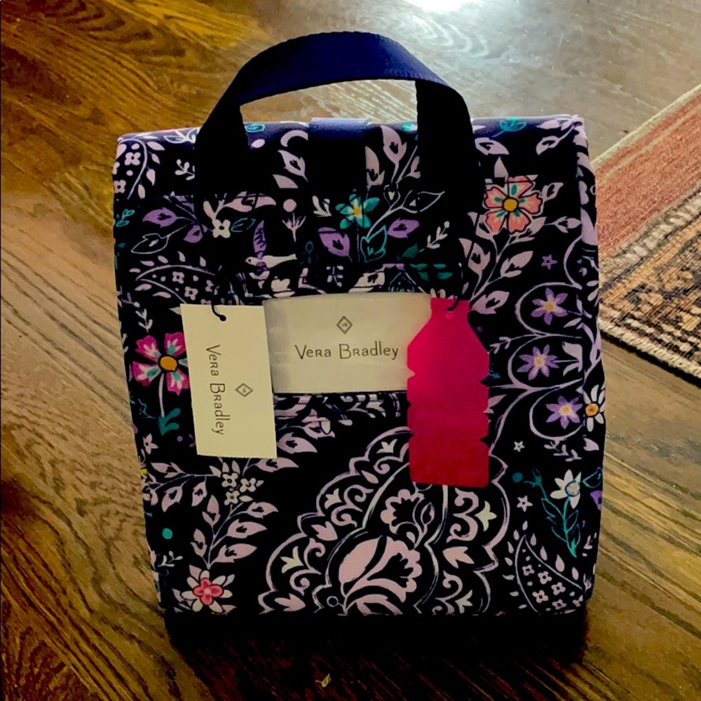 Vera Bradley Lunch Box. NWT.